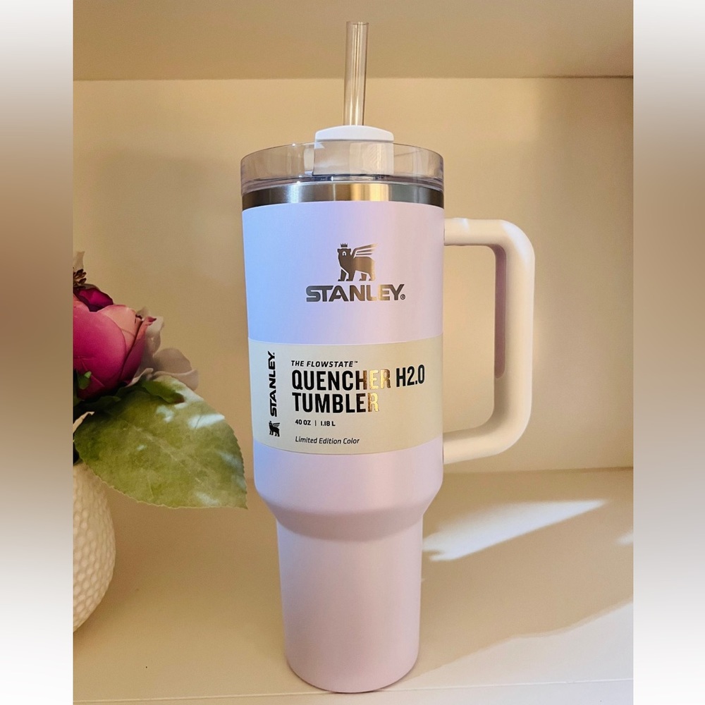 🎉LAST PIECE🎉Limited Edition‎ Stanley 40oz H2.0 FlowState Tumbler Wisteria